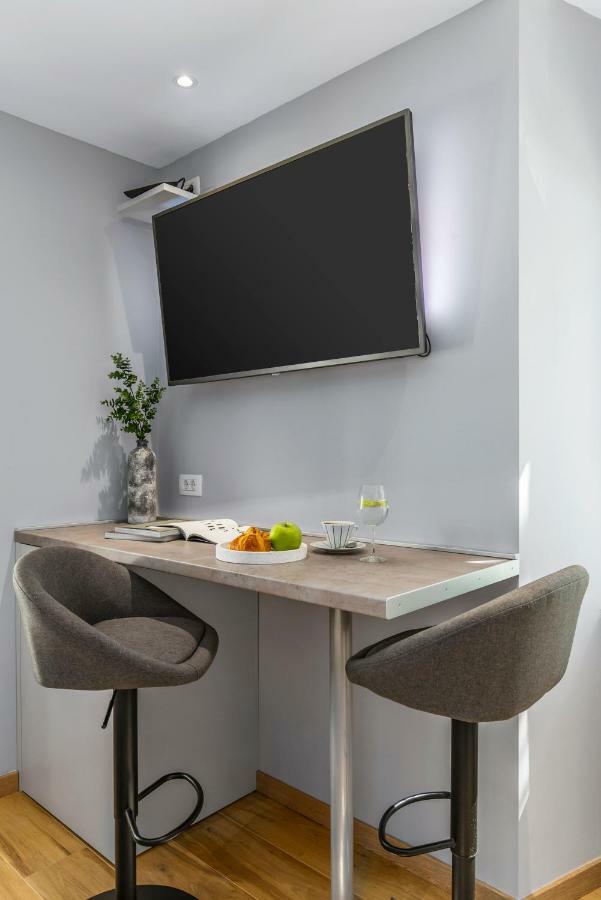 Incenter Apartments Риека Экстерьер фото